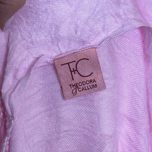 Theodora & Callum Pink Shimmer Wrap - Picture 3 of 6